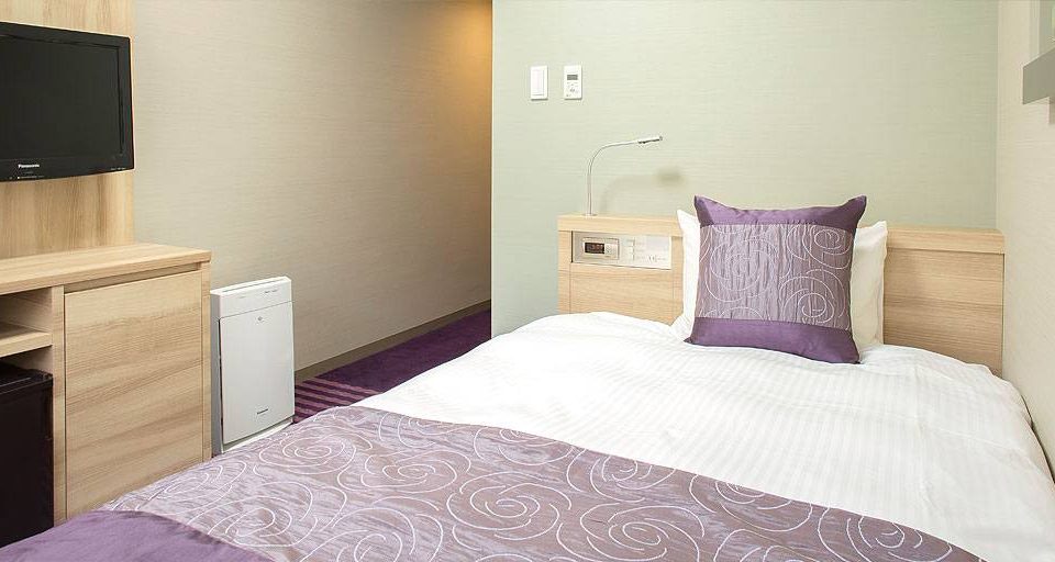 小间大床房（禁烟）